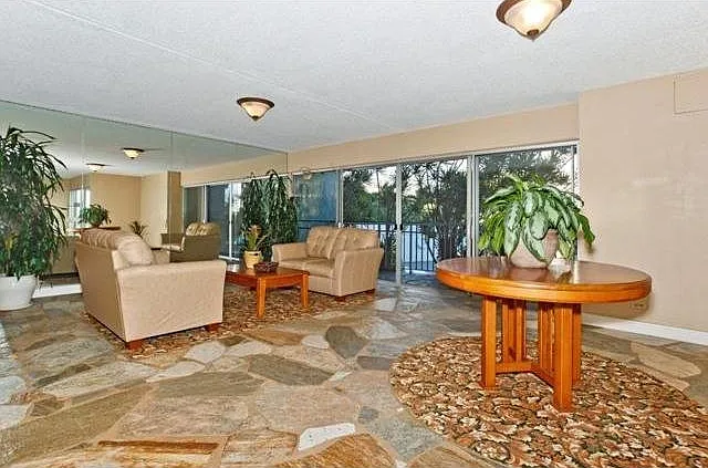 710 Lunalilo St #1108 — Photo 3