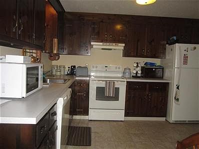 5th image of 6 Stoney Hill Dr
