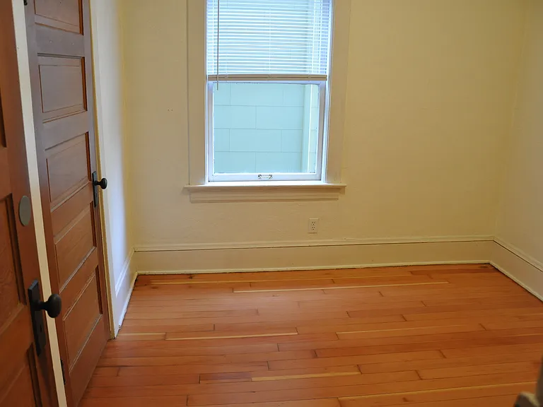 1425 SE Main St #3 — Photo 12