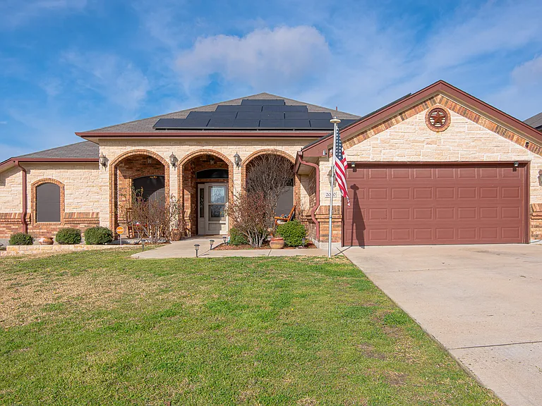 2040 Chinquapin Ln — Photo 11