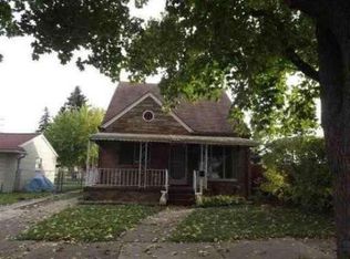 7356 Wiegand Blvd, Center Line, MI 48015