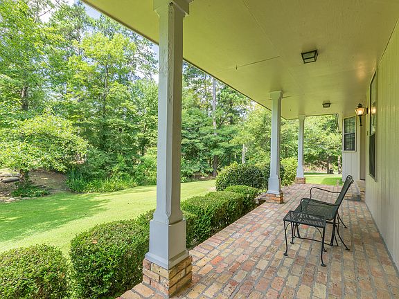 4th image of 3609 Pinnacle Dr