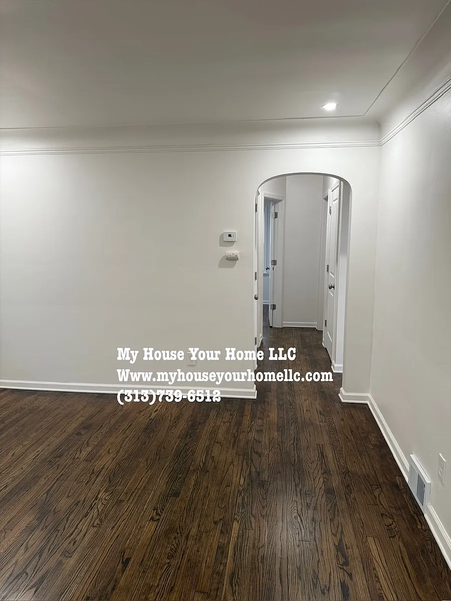 Building Photo - 9540 Evergreen Ave
