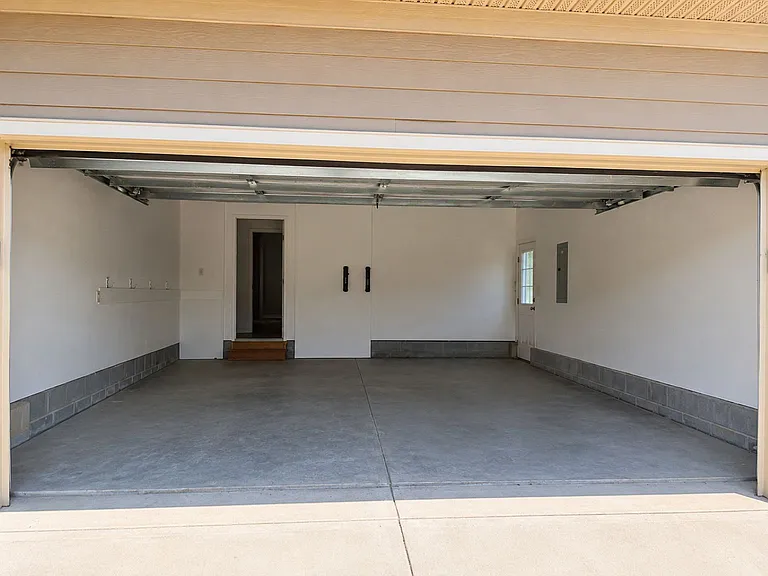 4424 Roundwood Ct — Photo 21