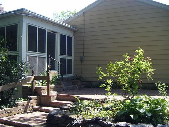 3rd image of 1512 N Breiel Blvd