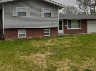 324 Todd Ln, Belleville, IL 62221