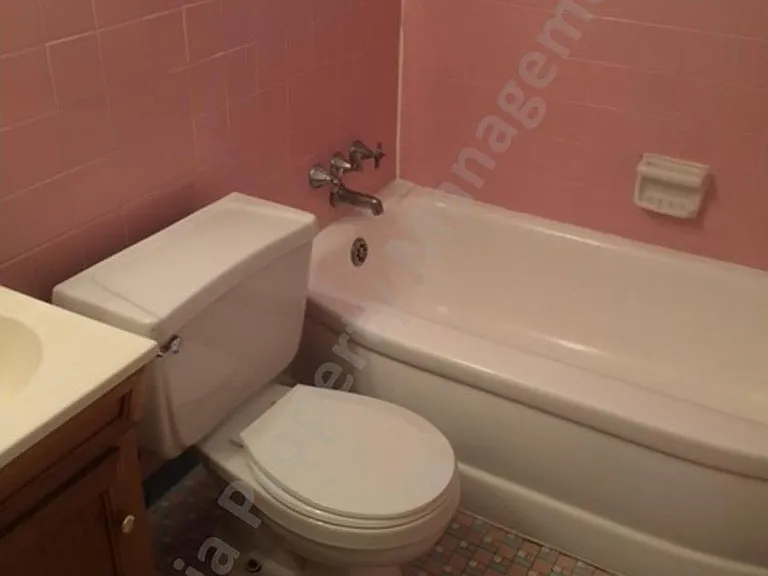 1118 Shirley St — Photo 3