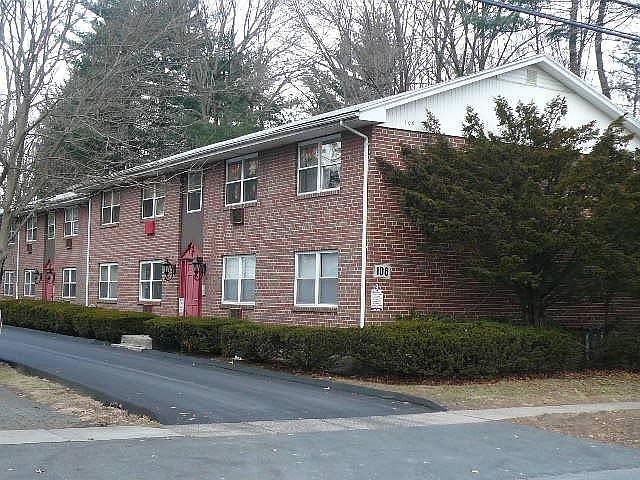 2nd image of 106 Central Ave APT D1