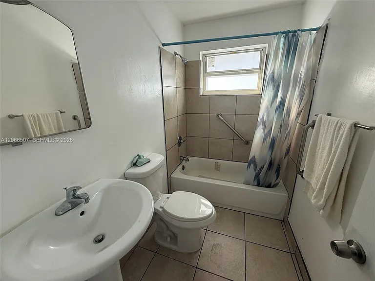 14355 NE 6th Ave #6 — Photo 13