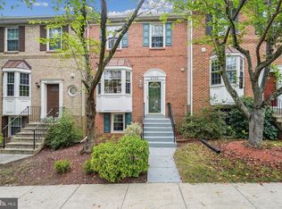 6760 Cardinal Woods Ct, Lorton, VA 22079