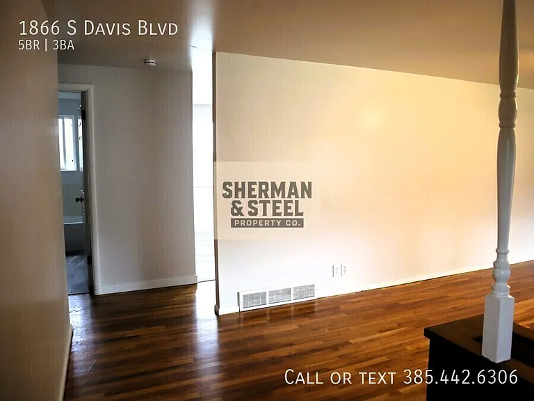 1866 S Davis Blvd — Photo 11