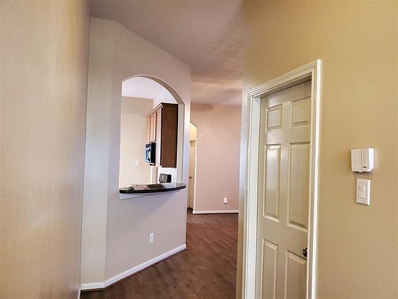 3rd image of 15947 Pleasant Green Cir
