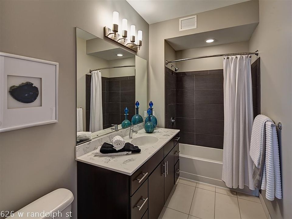 1st image of 626 W Randolph St #411