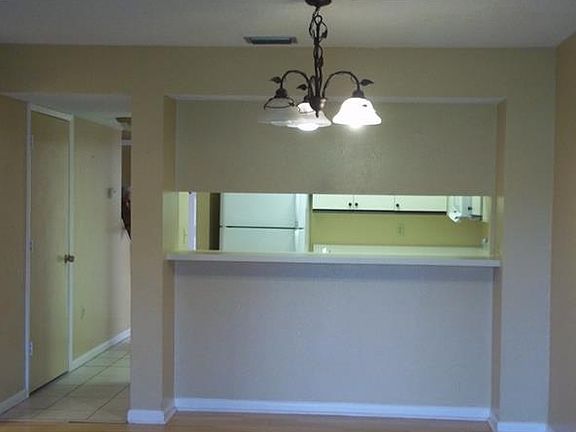 3rd image of 733 Carpenters Way APT 39