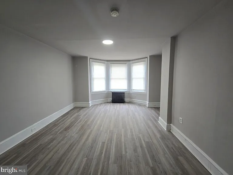 6149 W Columbia Ave #2 — Photo 5