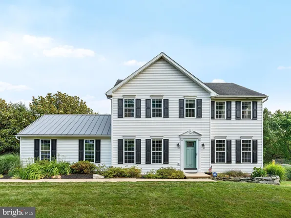 377 Fox Hunt Dr, Nottingham, PA 19362