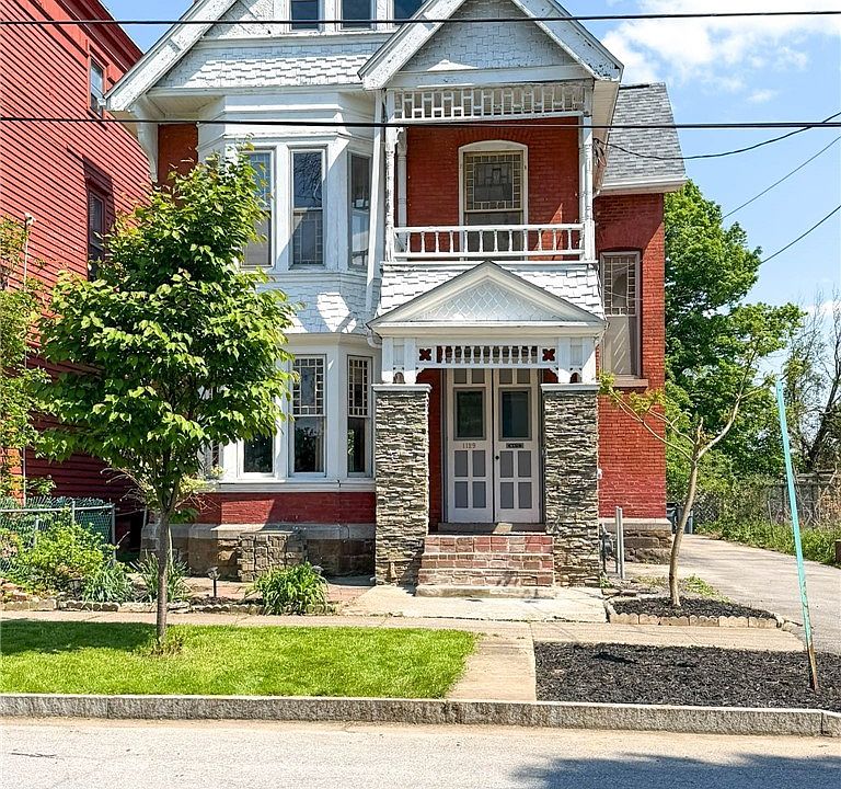 1st image of 1129 Summit Pl