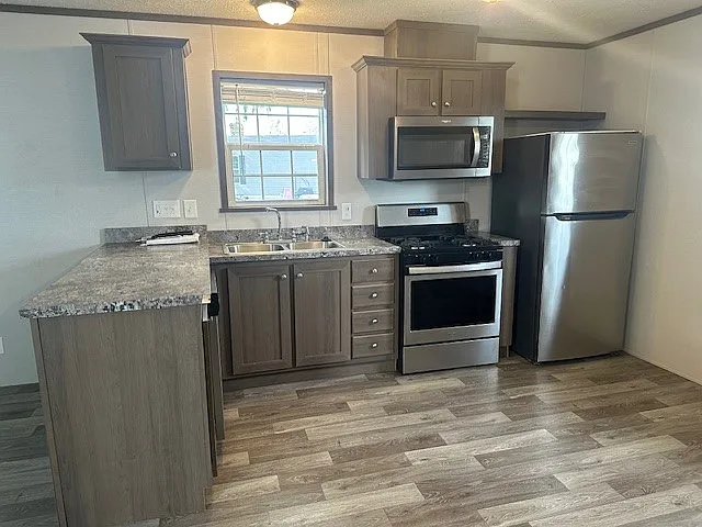 3521 Kings Point Ter #306 — Photo 1
