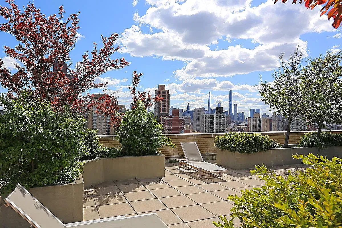 1675 York Avenue — Photo 4