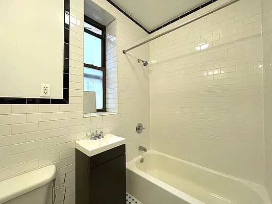 Rented by Bohemia Realty Group | media 22