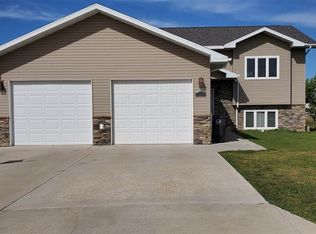 317 4th Ave SW, Surrey, ND 58785