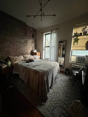 Rented by Fifth & Forever LLC | media 43