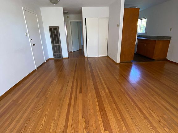 3rd image of 121 Kent Ave #11