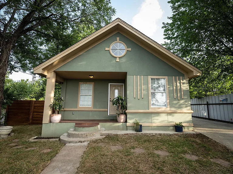 922 Grant St — Photo 1