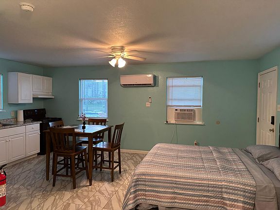 3rd image of 4102 Seagull Blvd #3