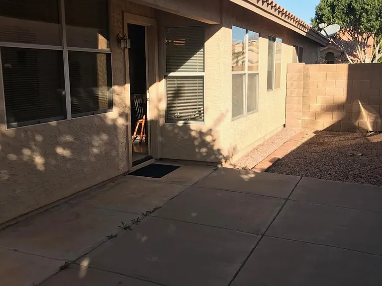 1863 W Springfield Way — Photo 10