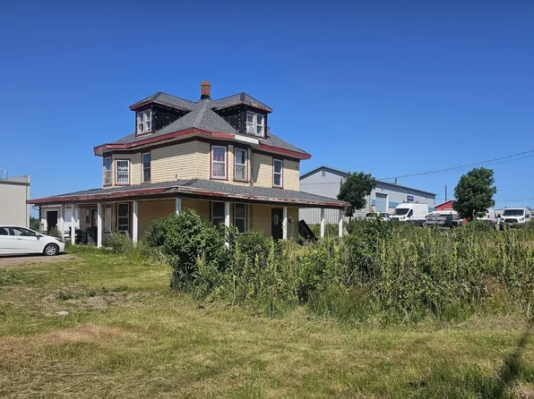 241 Brackley Point Rd, Charlottetown, PE C1A 6Z2