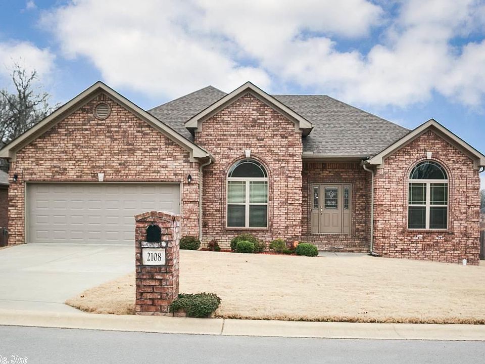 1st image of 2108 Airborn Dr