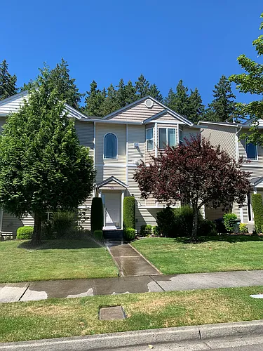 7204 34th Ave NE Photo 1