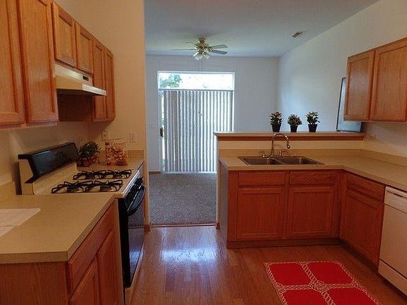 5th image of 2963 Hillsboro Ct Unit 2963