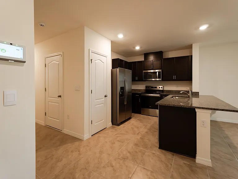 2331 Gifford Dr — Photo 4