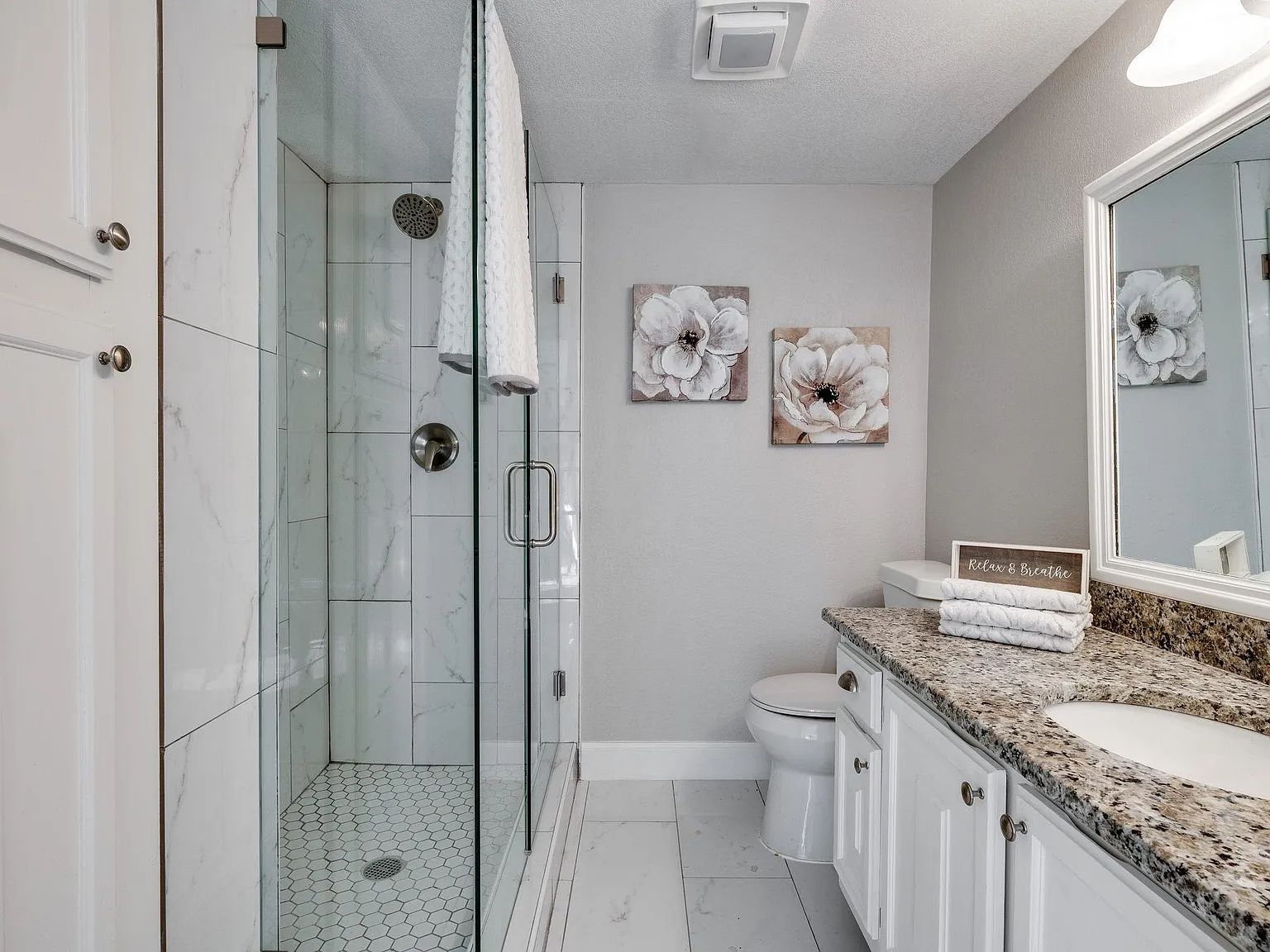 4 bed, 2336 sqft, $2,800 — Photo 2