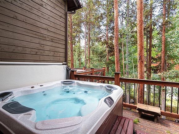 3rd image of 106 Village Point Dr #106