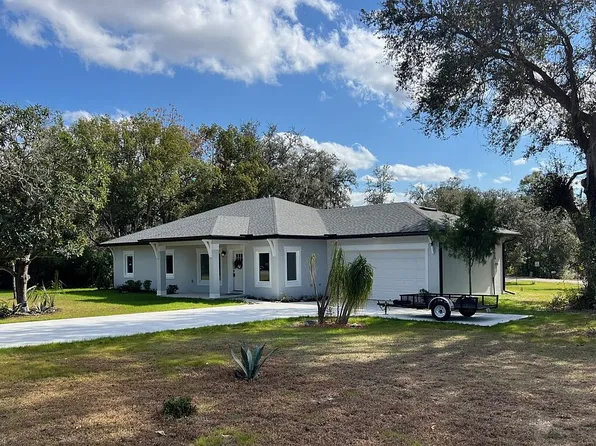 2421 Colonial St, Leesburg, FL 34748