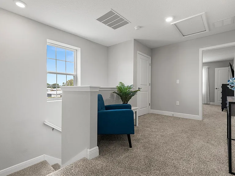 5270 Neil Dr — Photo 11