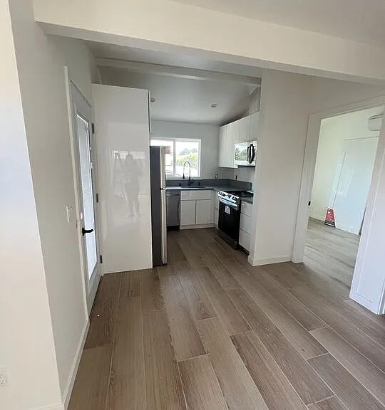 6503 Geyser Ave — Photo 8