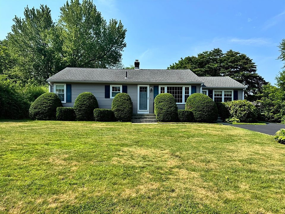 1st image of 51 Lionel Ave