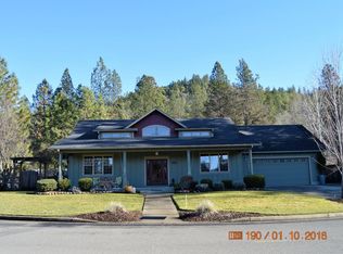 1045 Anglers Pl, Shady Cove, OR 97539