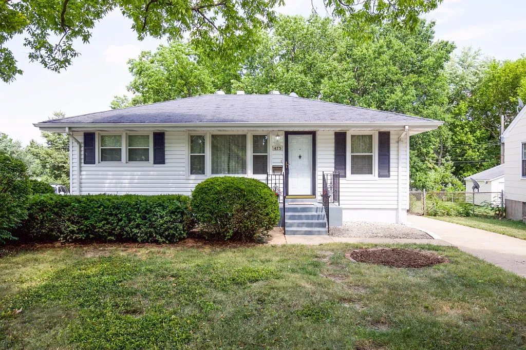 475 Marechal Ln photo 1