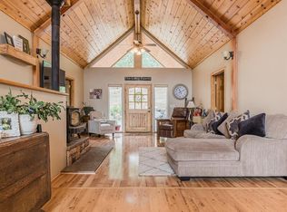 5787 Rogue River Dr, Eagle Pt, OR 97524