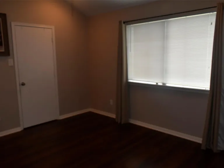 10519 N Newpark Dr — Photo 14