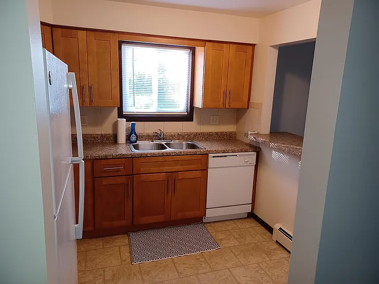 1527 N Winslowe Dr #2B — Photo 2