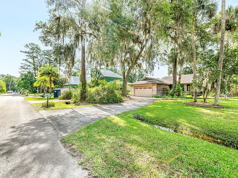 119 Palm Valley Woods Dr — Photo 5
