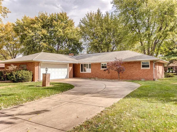 224 Joseph Dr, Fairview Heights, IL 62208