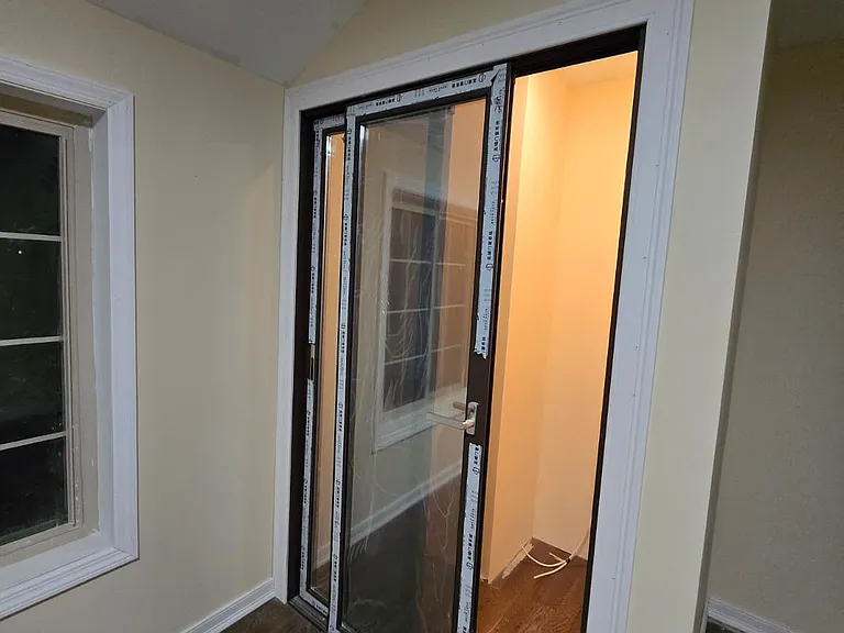 Sabre St — Photo 3