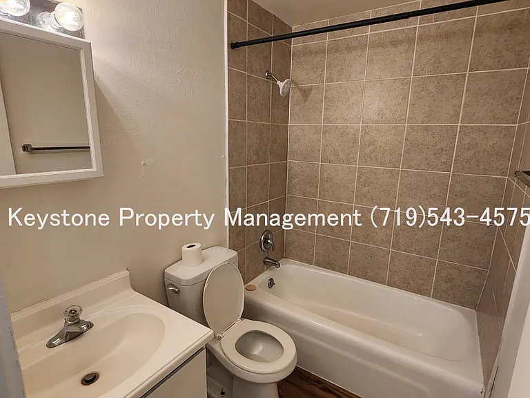 Charming Townhome in Pueblo West Comfortable & Convenient Living $1300/$1300 — Photo 12